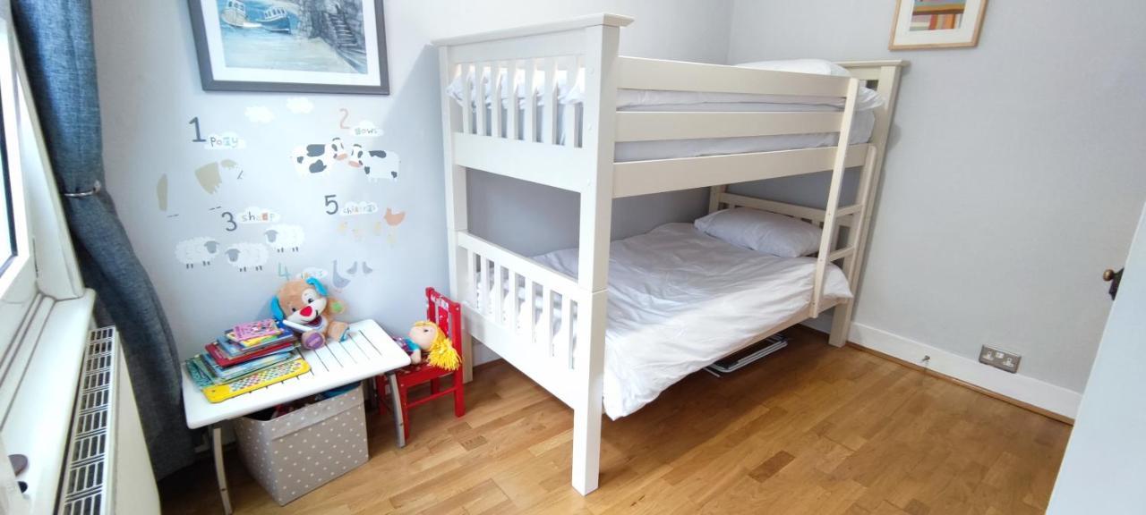 Windsor Cottage: Cosy, Charming, Full Of Character Екстер'єр фото
